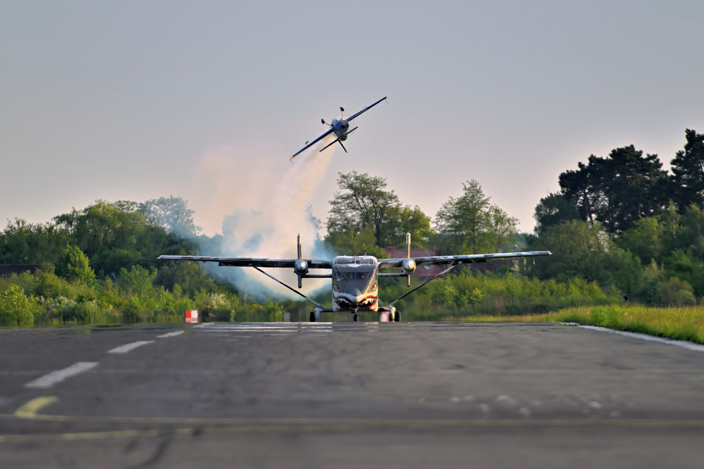 Extra 300L SP-EKS up close