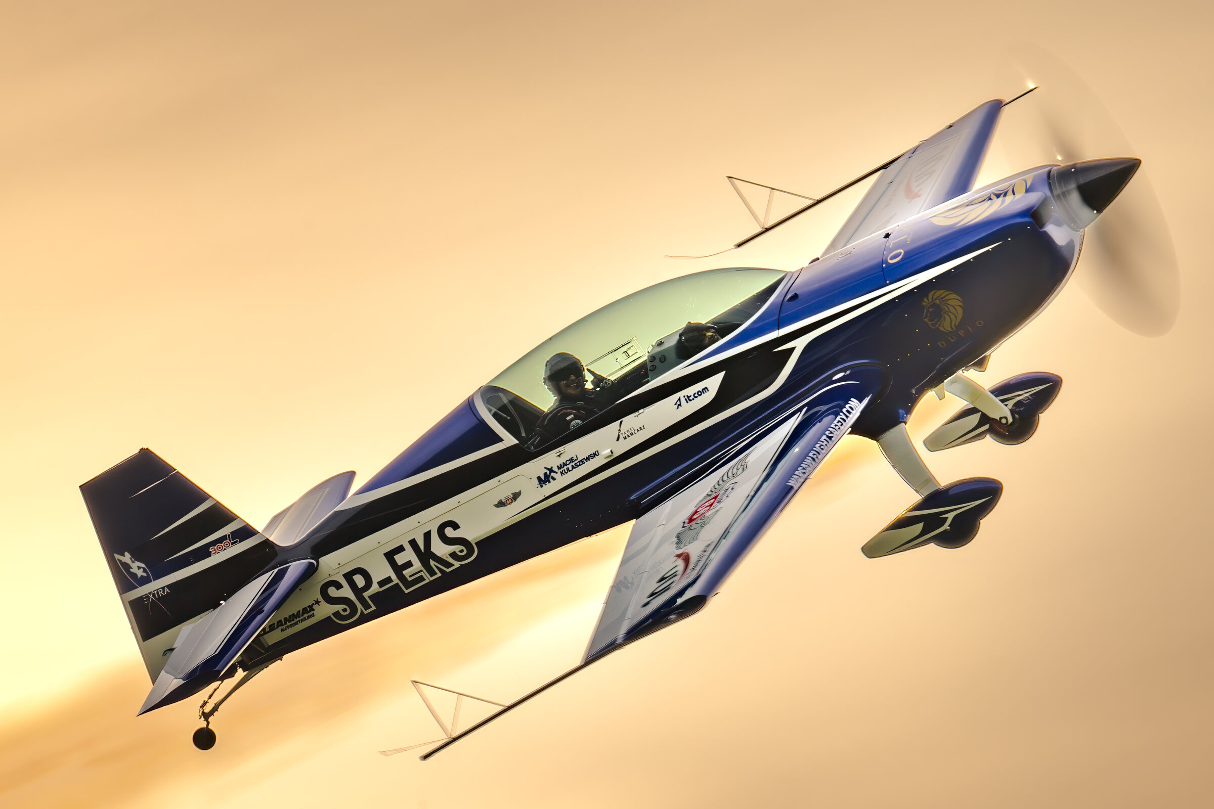 Extra 300L SP-EKS at the ATAM air show