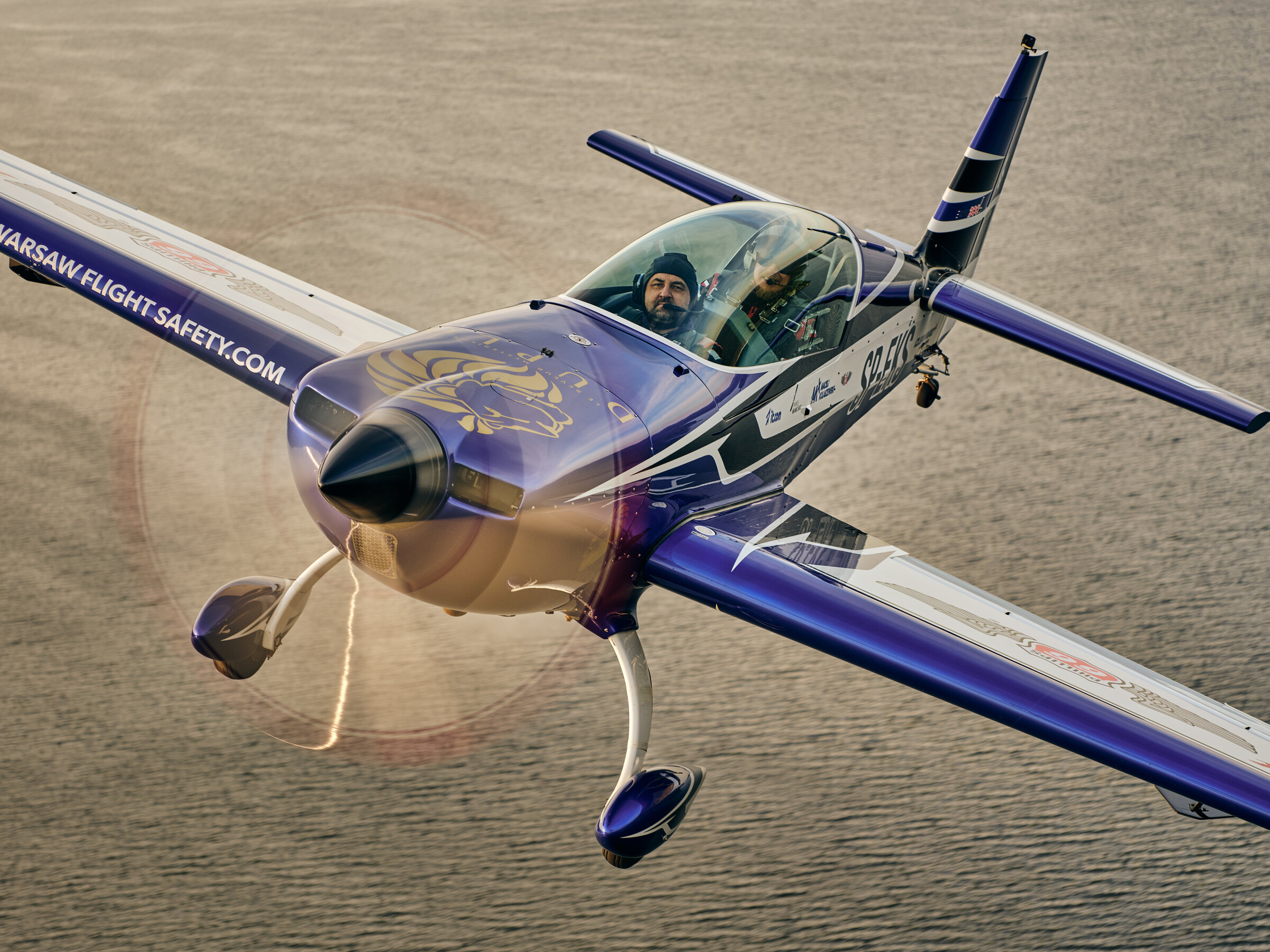 SP-EKS trailing smoke during a display
