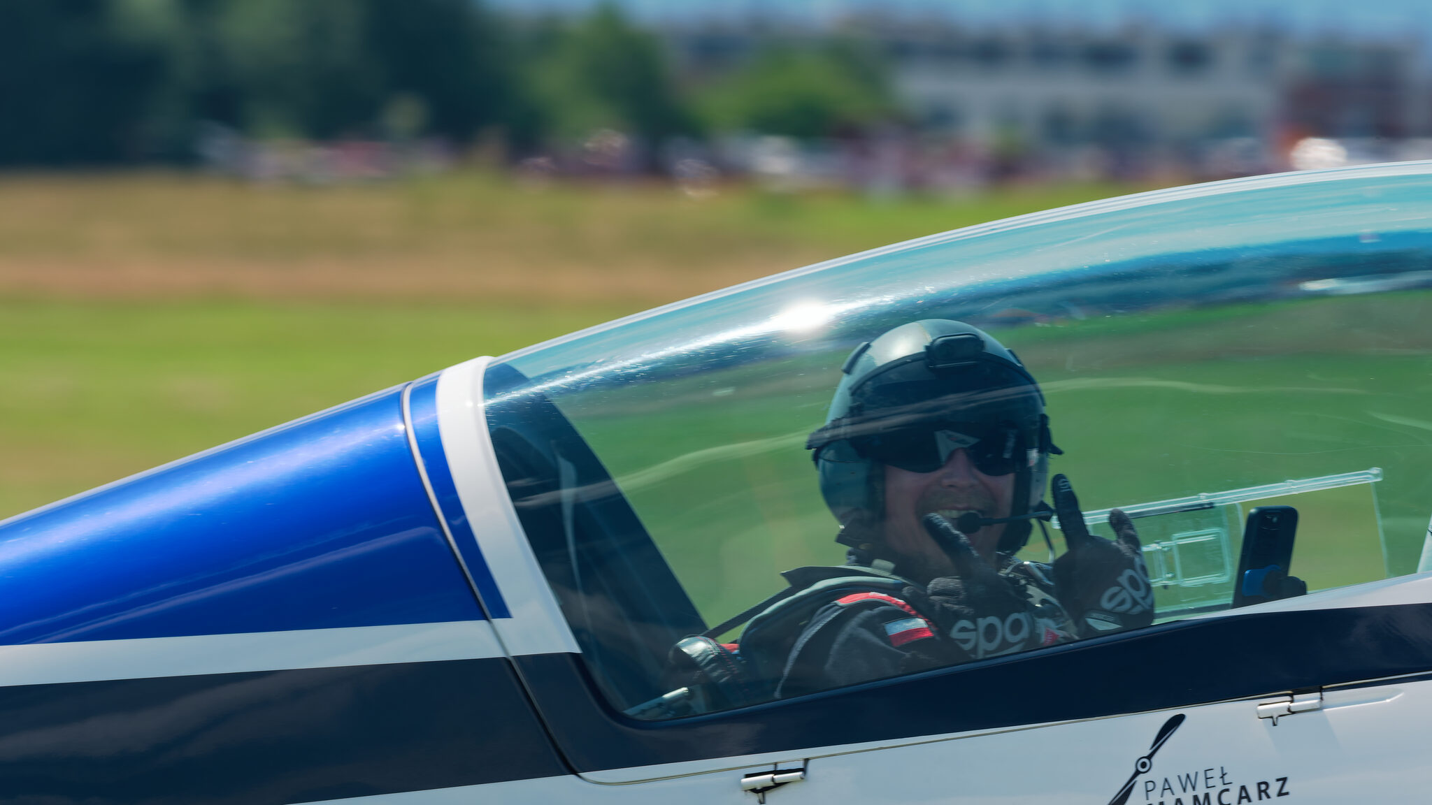 Thumbs up from the SP-EKS cockpit before takeoff - Nowy Targ 2026