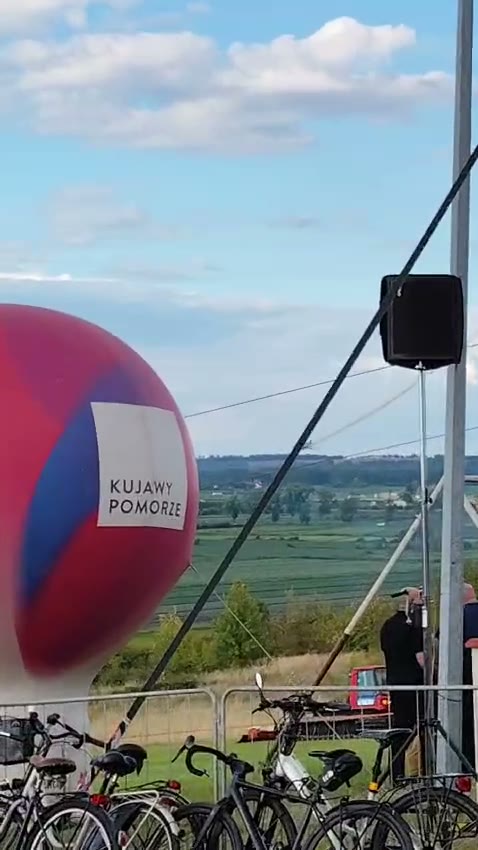 Widownia Festiwalu Wiatru w Unisławiu, balon Kujawy-Pomorze - kadr 4